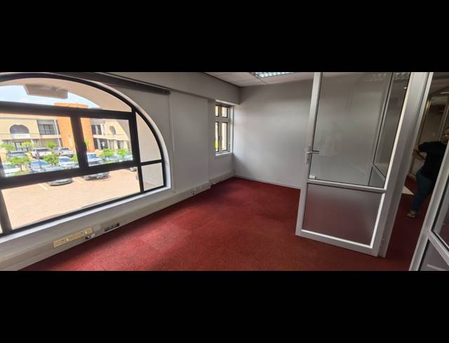 176.50M² OFFICE TO LET IN BO-DORP